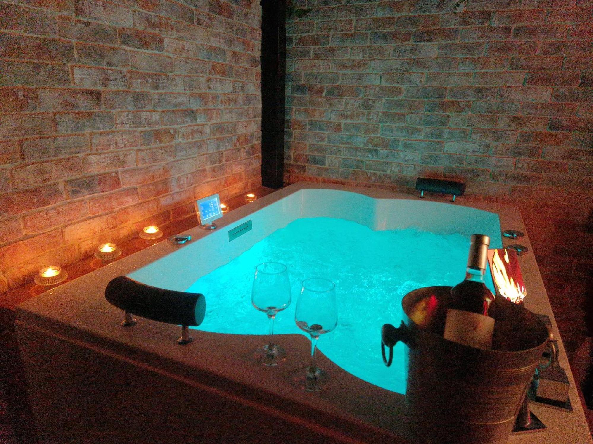 Au Spa De Llea Suite Retro Avignon Kültér fotó